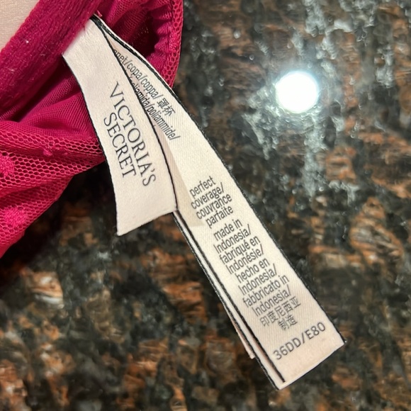 Victoria’s Secret Perfect Coverage 36DD Bra - Picture 3 of 3